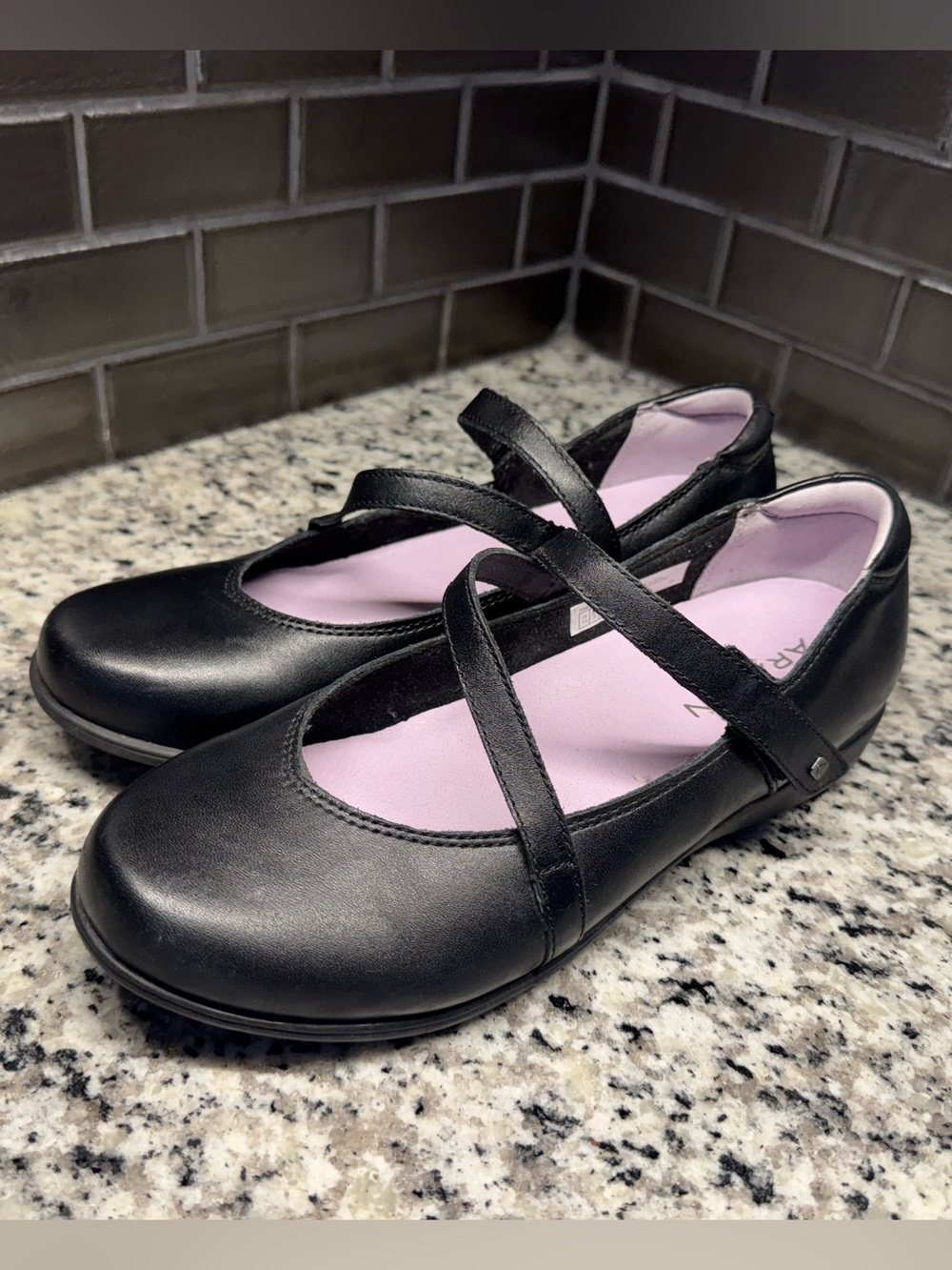 Aravon Abby Z Straps Black Mary Jane flats, sz 7.5